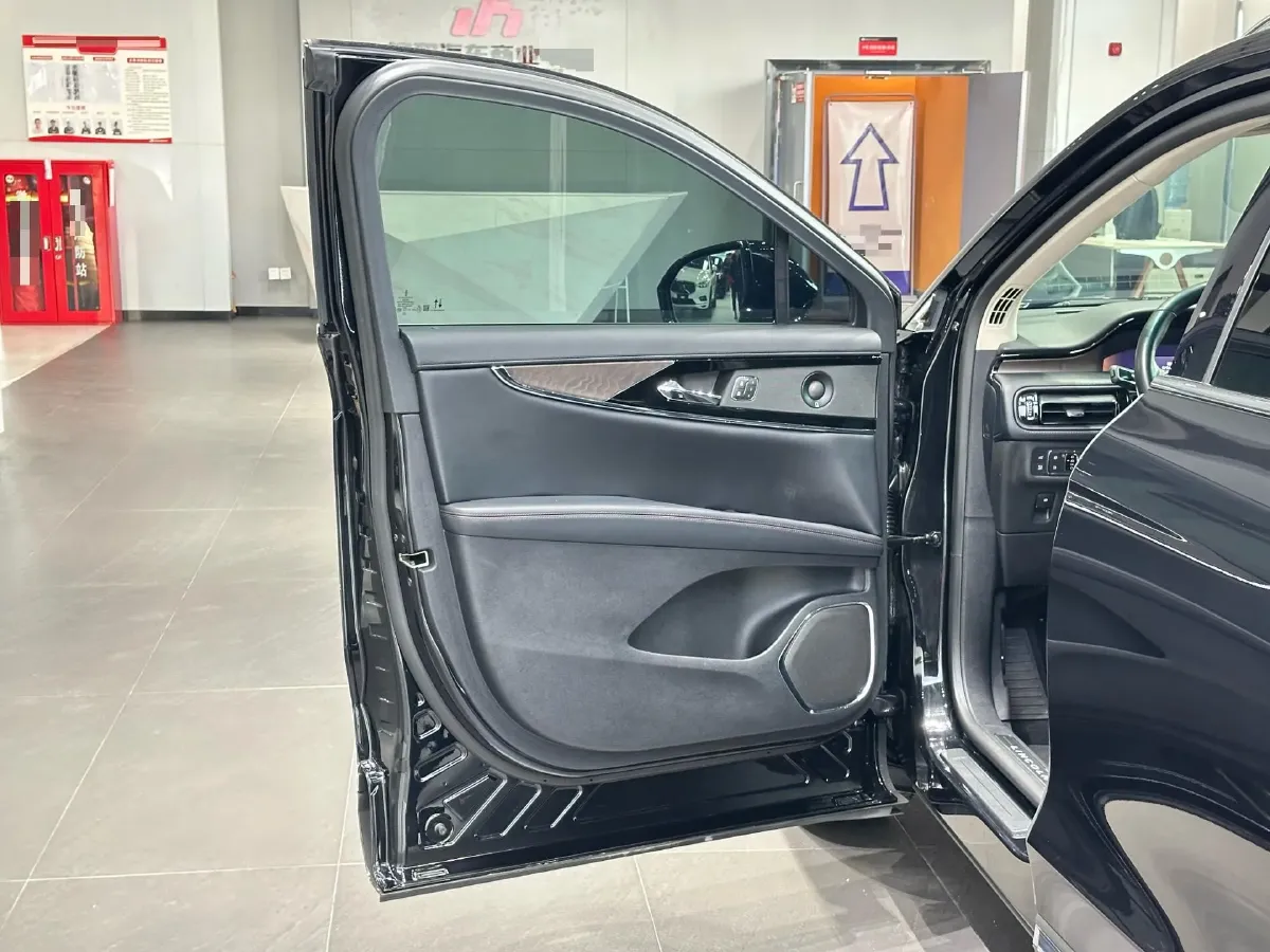 2021 Lincoln Nautilus 2.0T 245HP L4 8AT,autocango,china used car exporter,china ev exporter,chinese used car exporter,chinese used ev exporter
