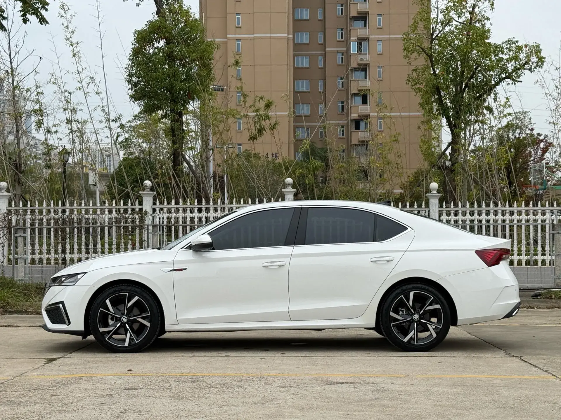 2022 SKODA OCTAVIA thumbnail 4