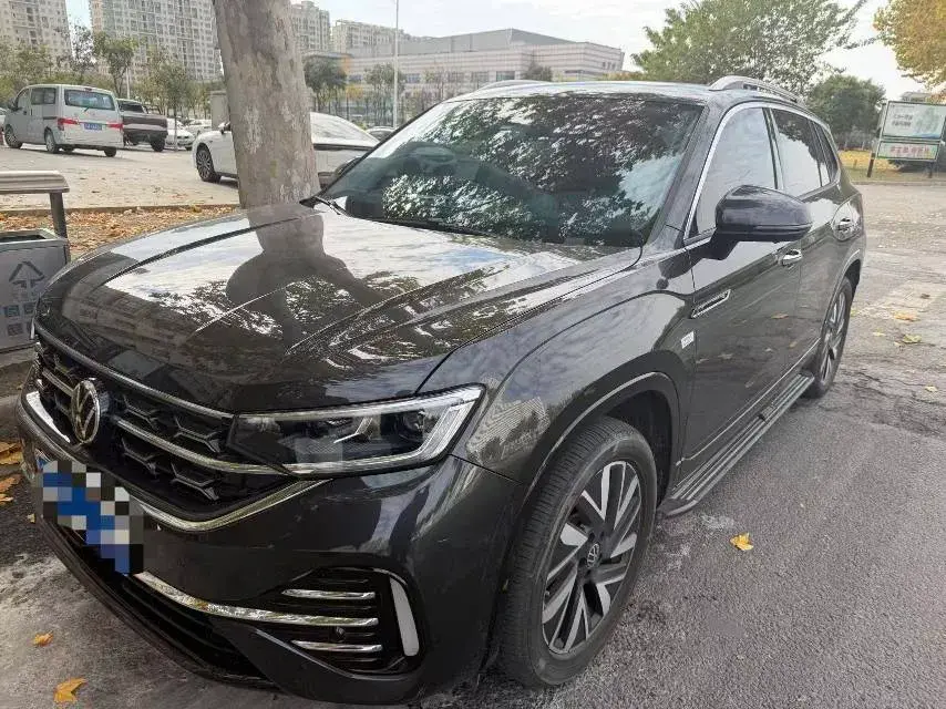 2024 VOLKSWAGEN TAYRON view 1