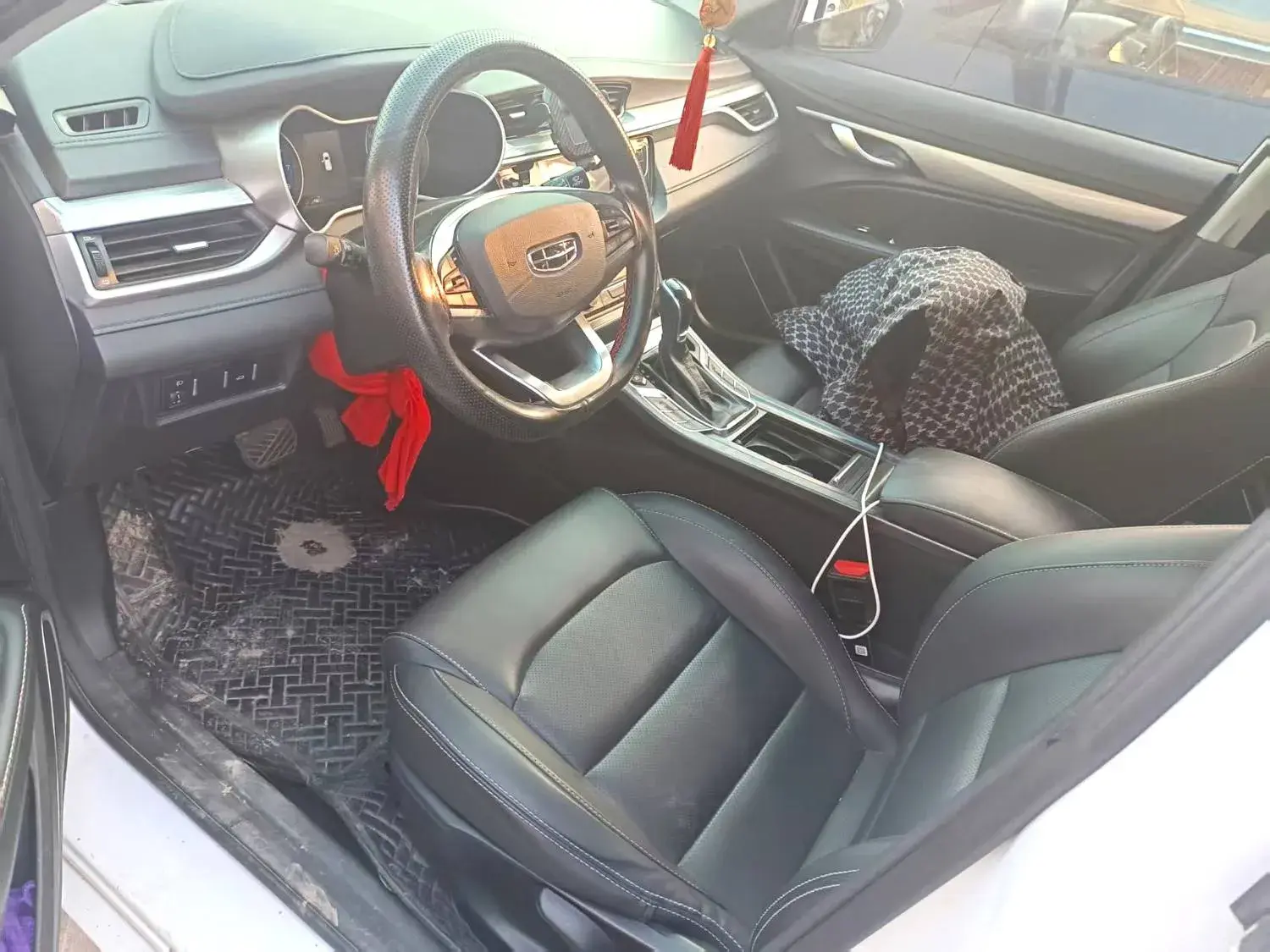 2020 GEELY EMGRAND thumbnail 3