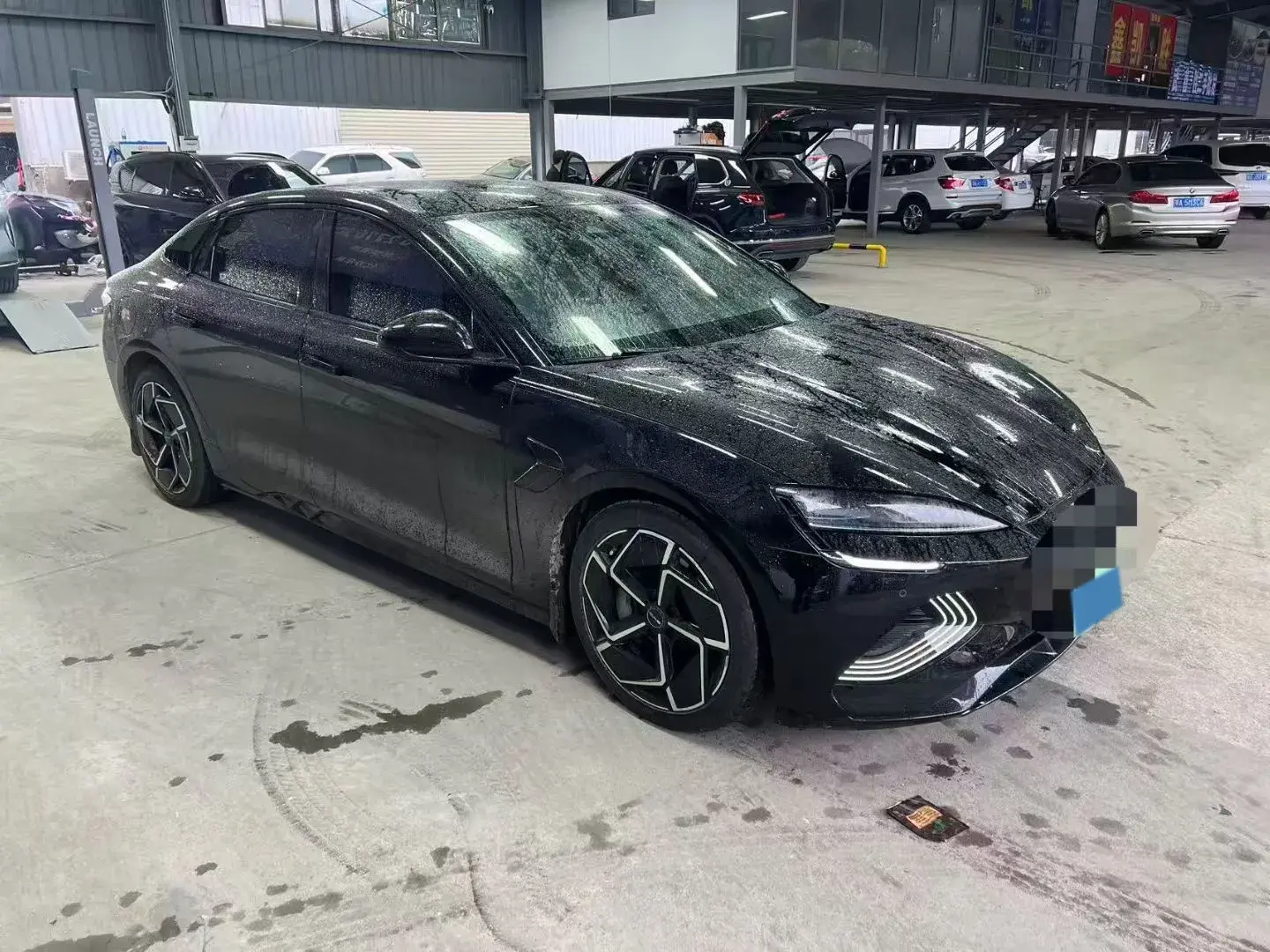 2022 BYD SEAL thumbnail 3