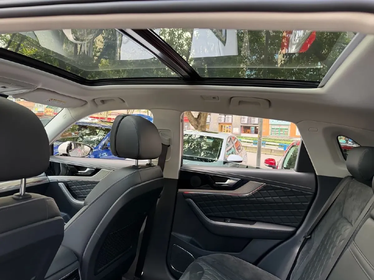 2019 HongQi HS5 2.0T 224HP L4 6AT,autocango,china used car exporter,china ev exporter,chinese used car exporter,chinese used ev exporter