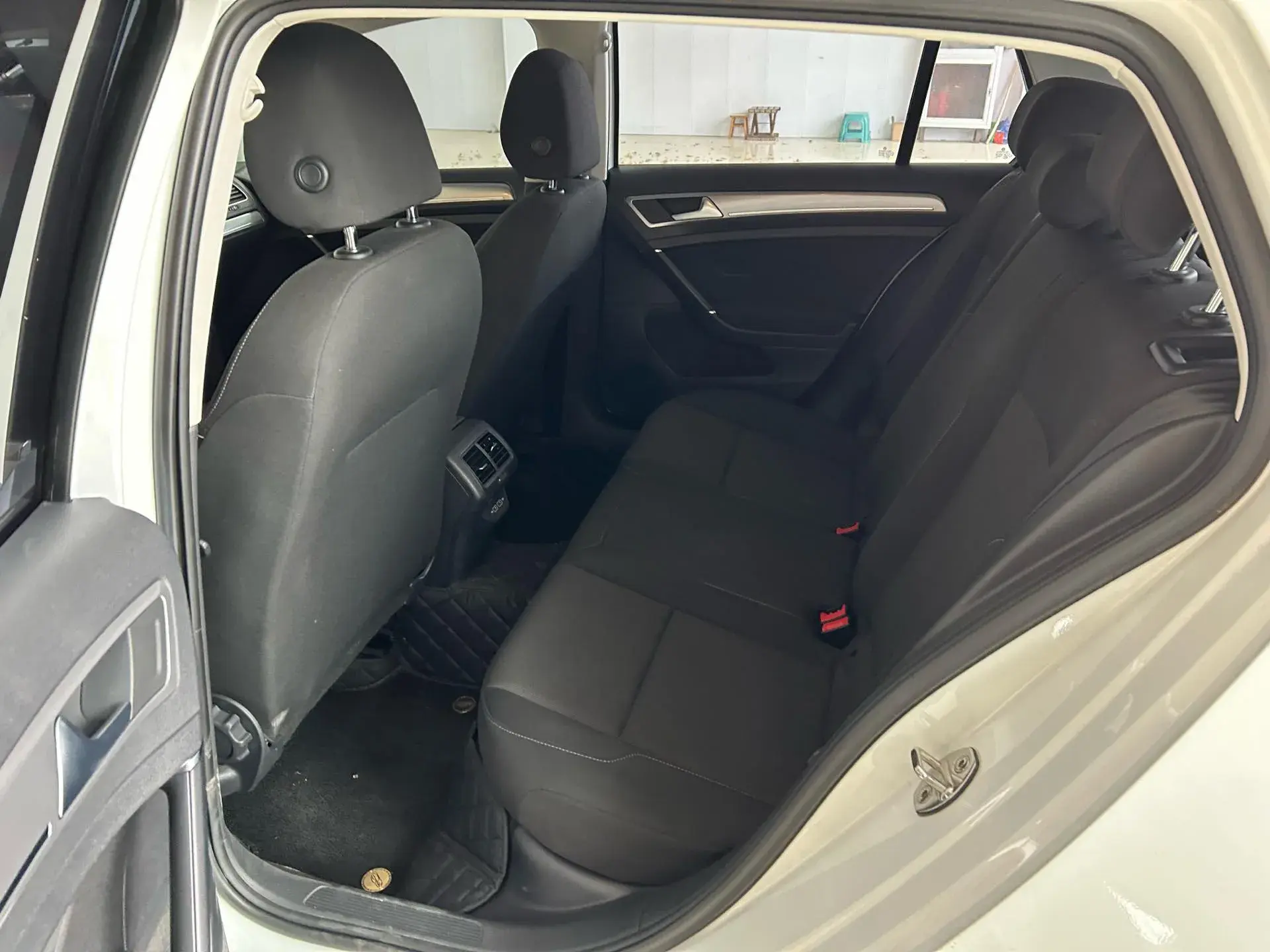 2019 VOLKSWAGEN GOLF thumbnail 3