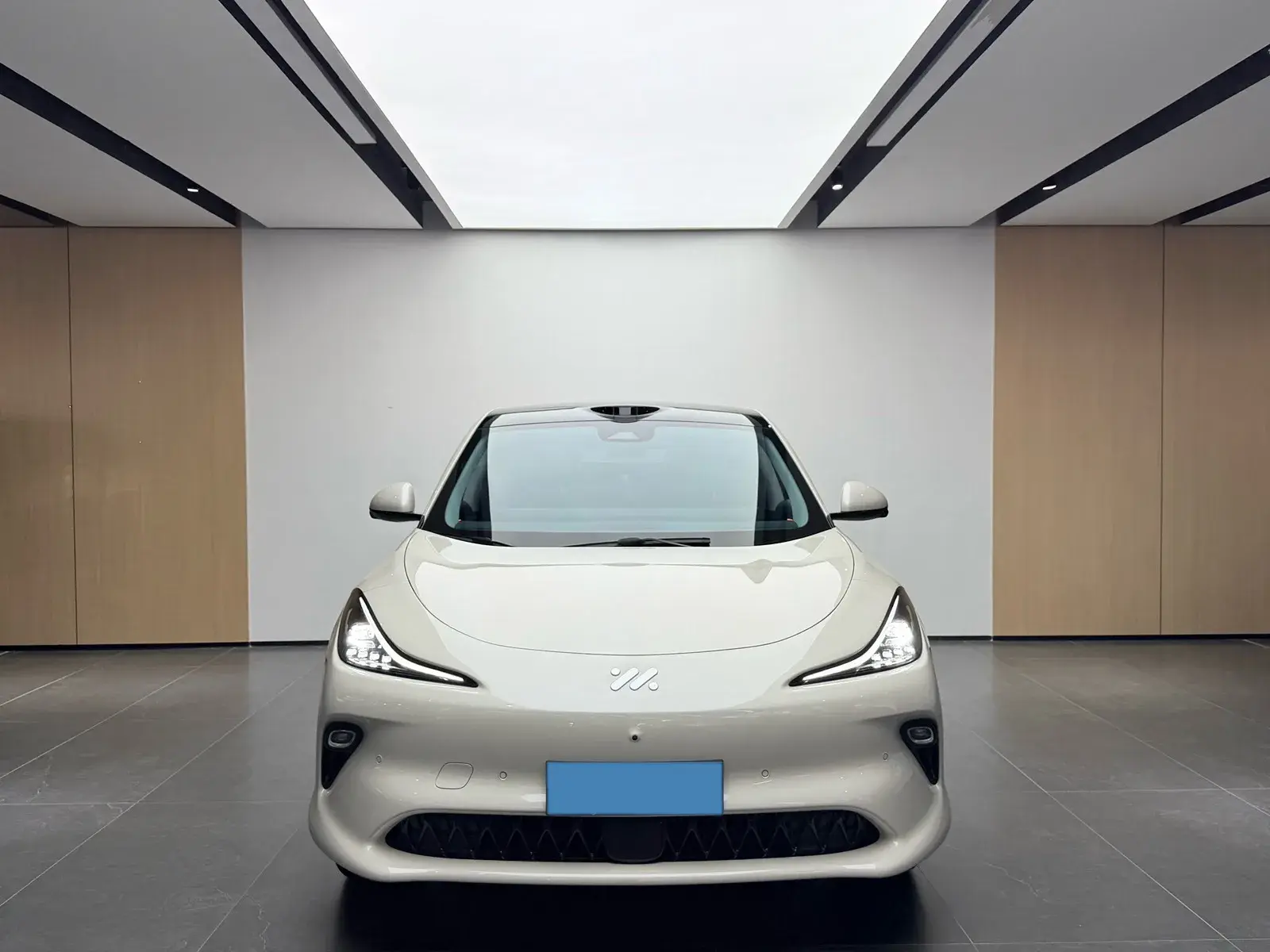 2025 IM LS6 thumbnail 2