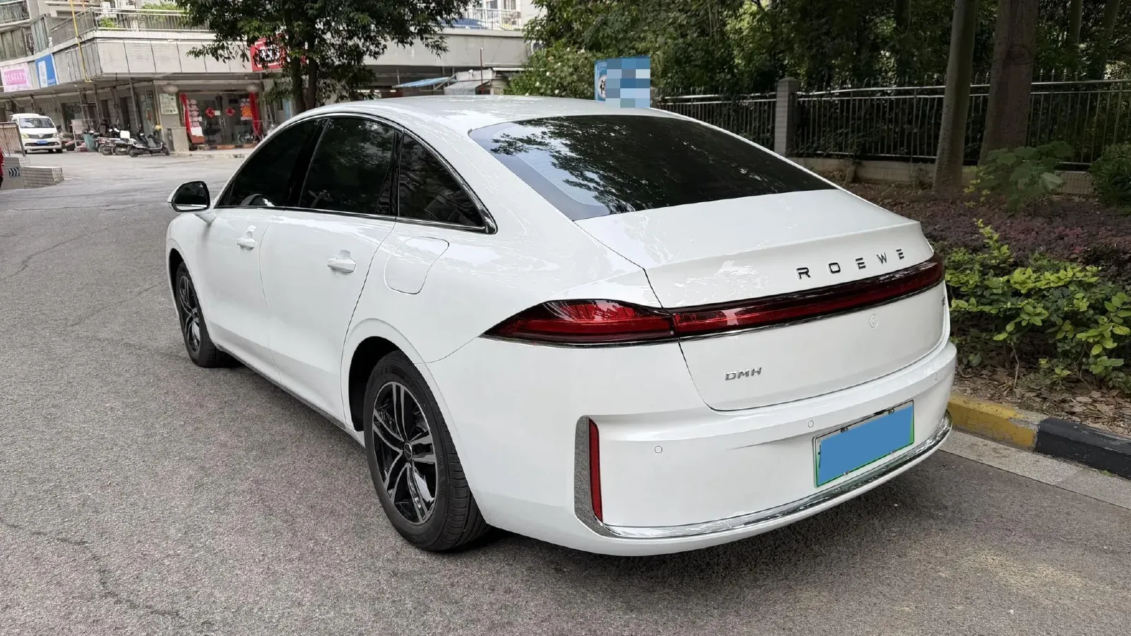 2025 Roewe M7 DMH 1.5L 112HP L4 1DHT PHEV,autocango,china used car exporter,china ev exporter,chinese used car exporter,chinese used ev exporter