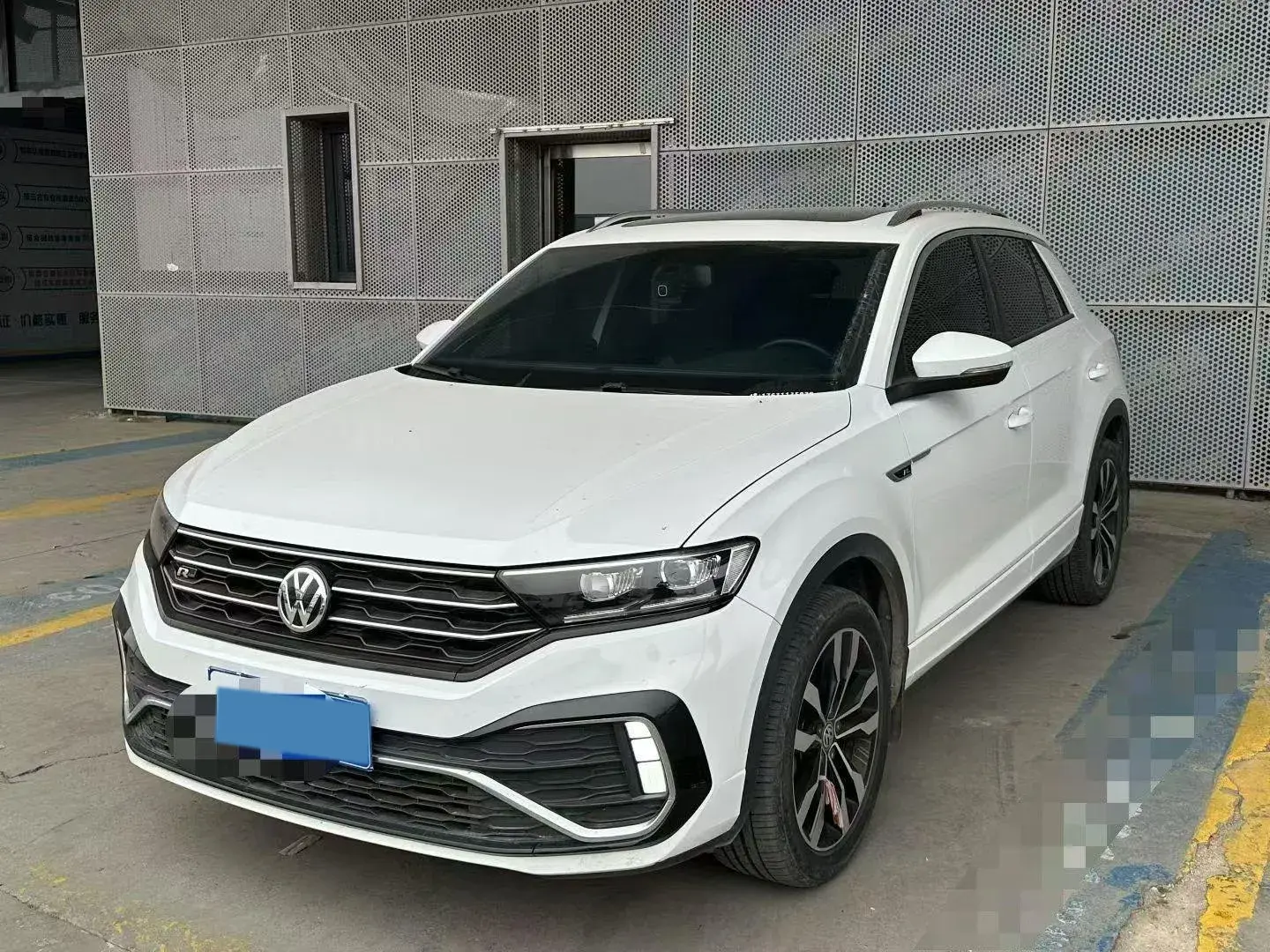 2020 VOLKSWAGEN T-ROC view 1