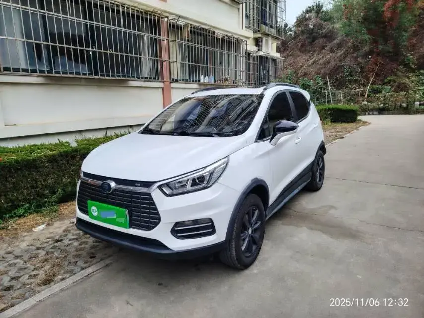 2018 BYD YUAN view 1