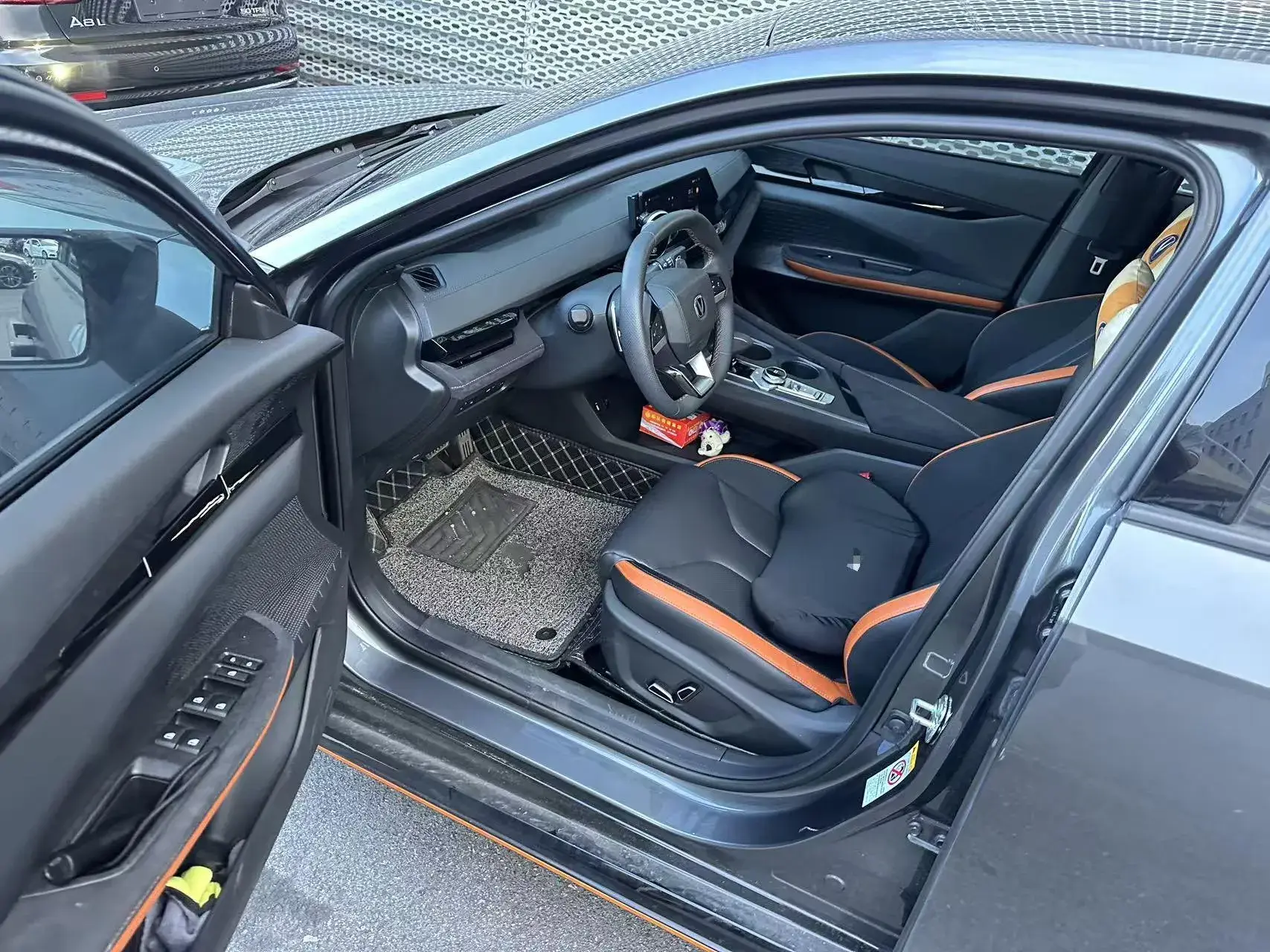 2022 CHANGAN UNI-V thumbnail 4