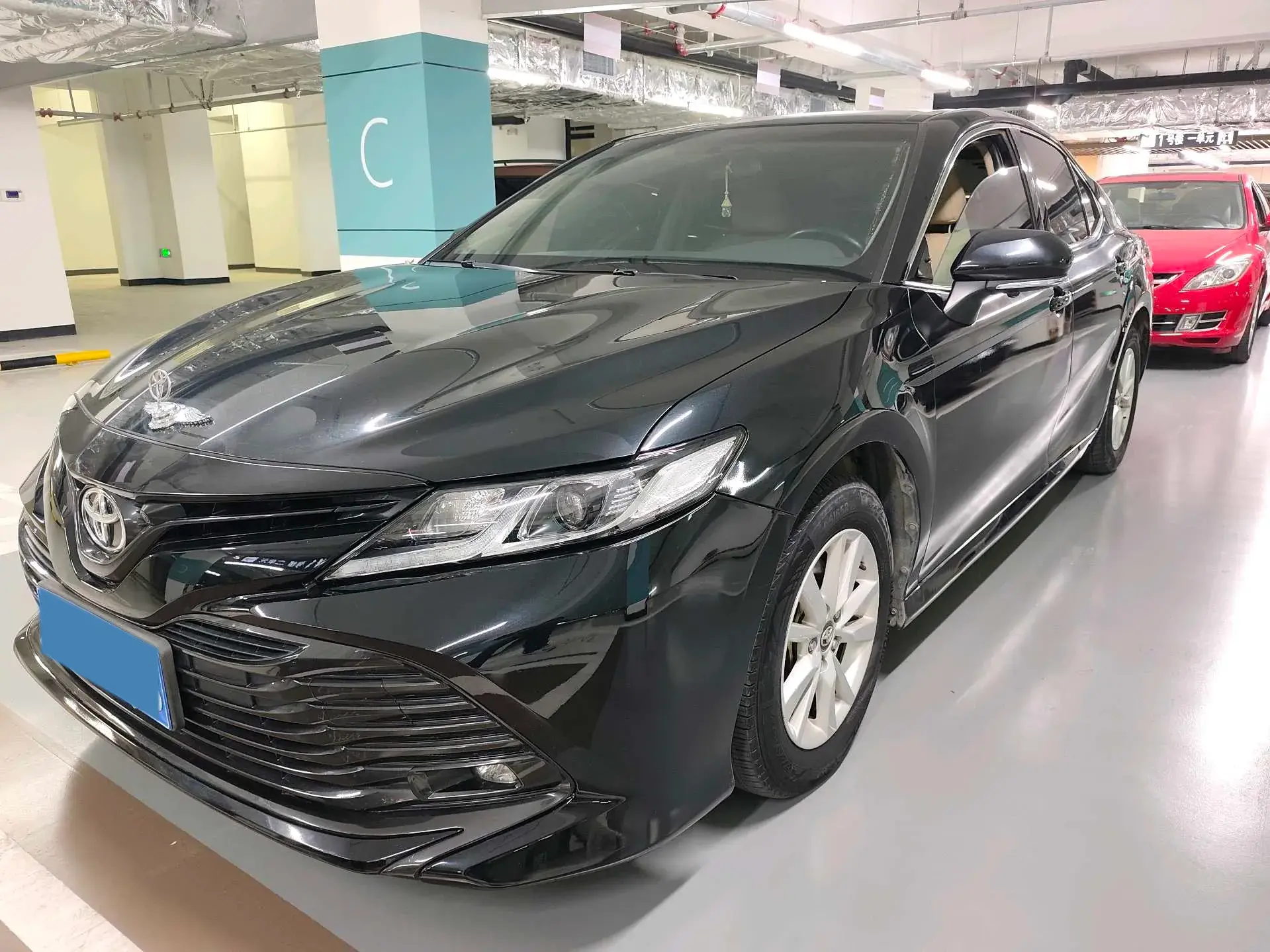 2019 TOYOTA CAMRY view 1
