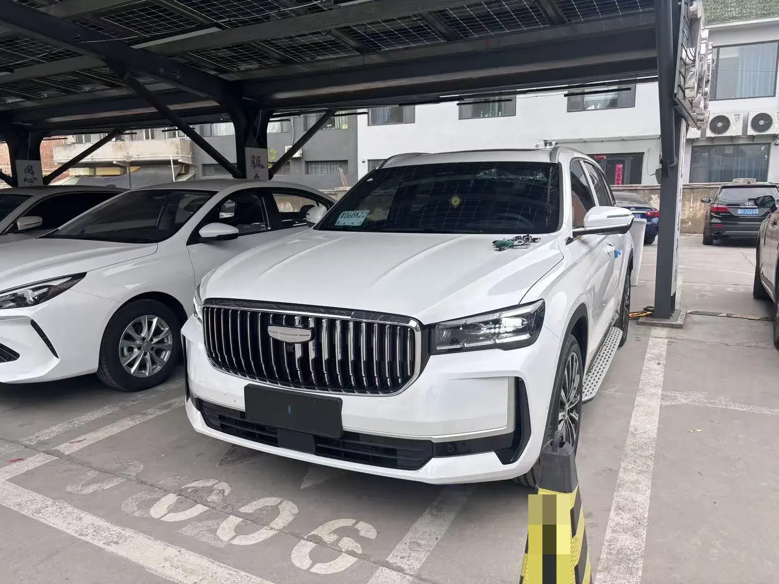 2024 GEELY MONJARO view 1