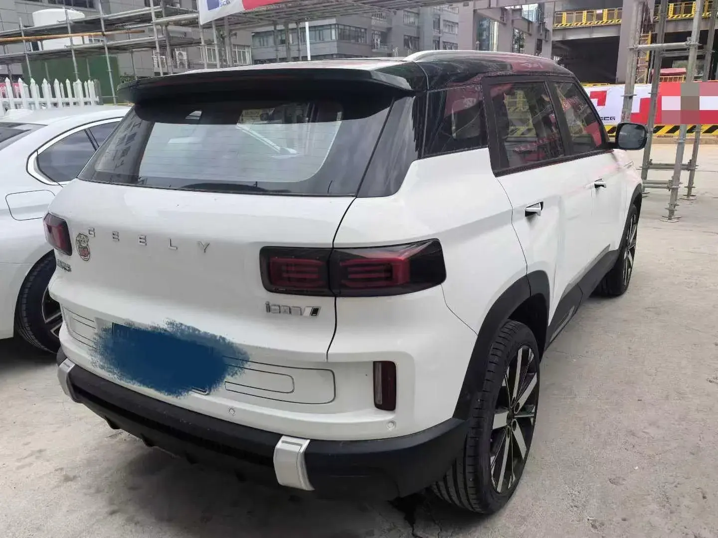 2023 GEELY ICON thumbnail 2