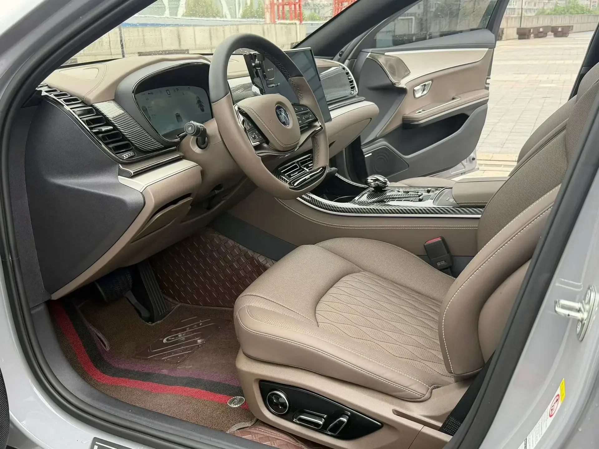 2024 BYD HAN thumbnail 4