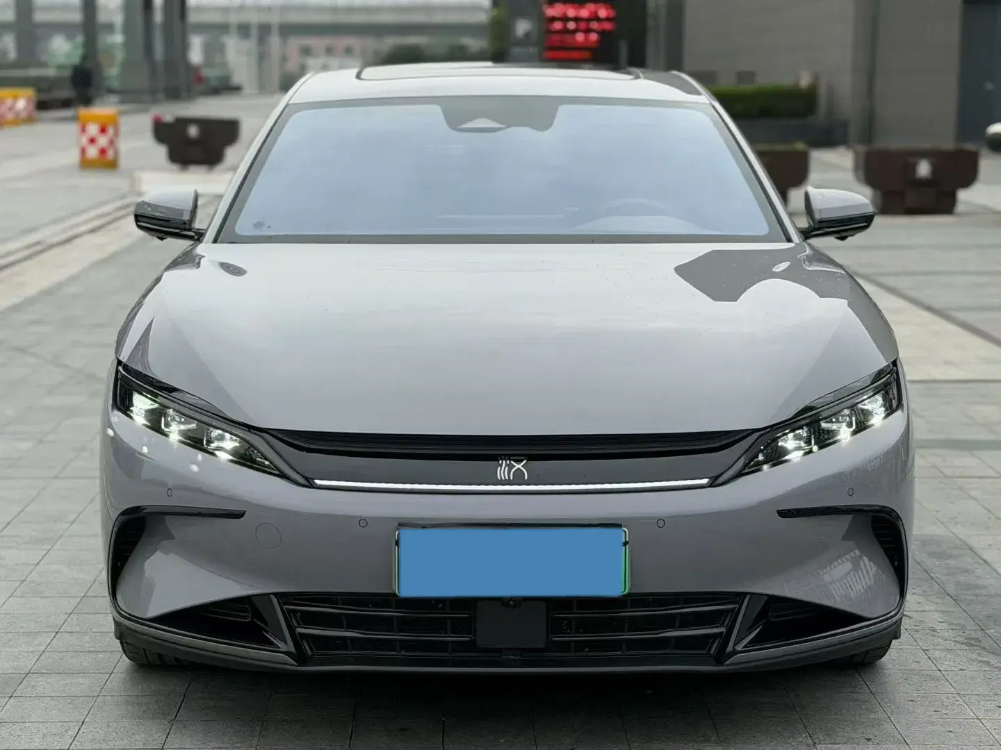 2024 BYD HAN thumbnail 2