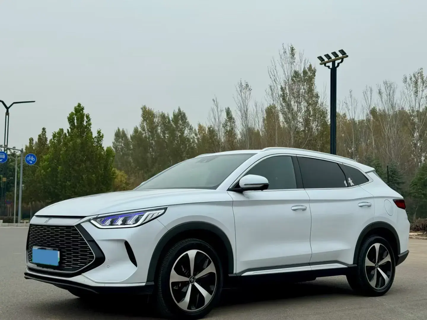 2021 BYD SONG view 1