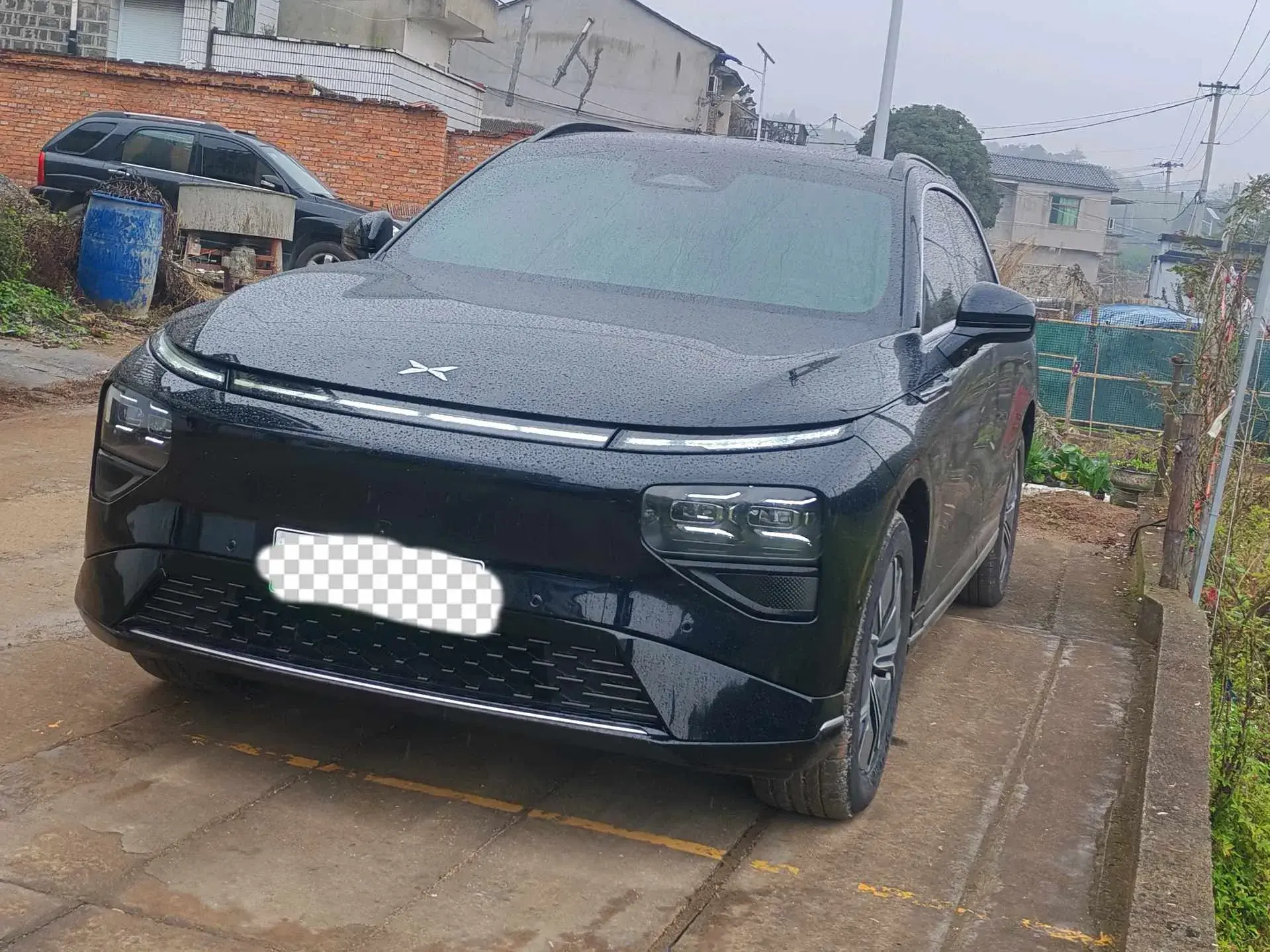 2024 XPENG G9 view 1