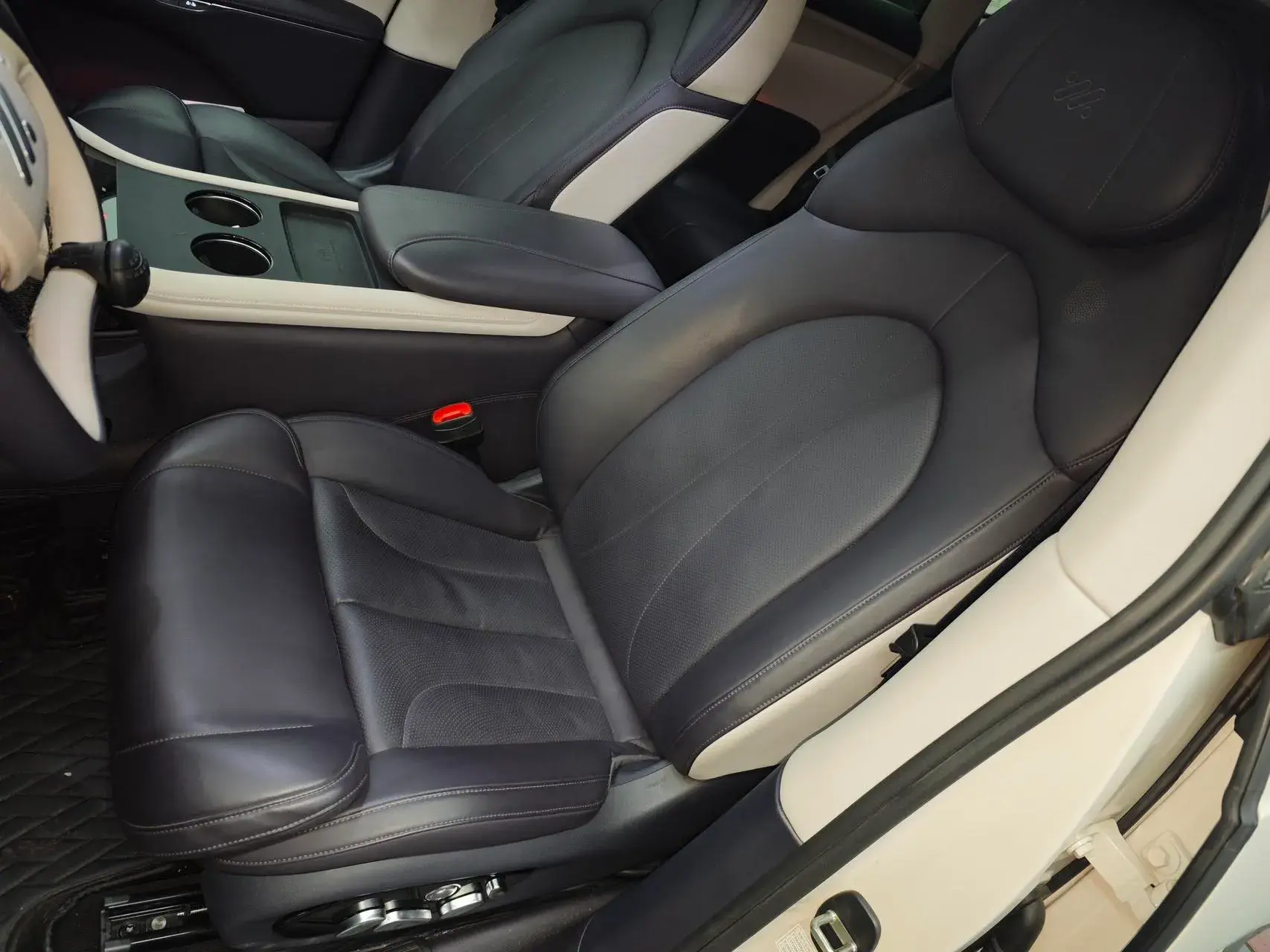 2023 IM LS7 thumbnail 4