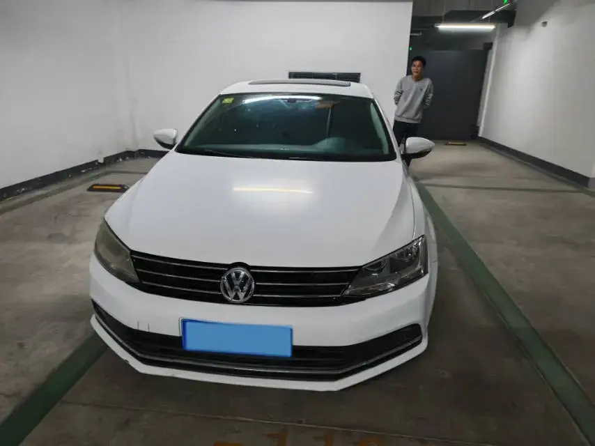 2018 VOLKSWAGEN SAGITAR thumbnail 2