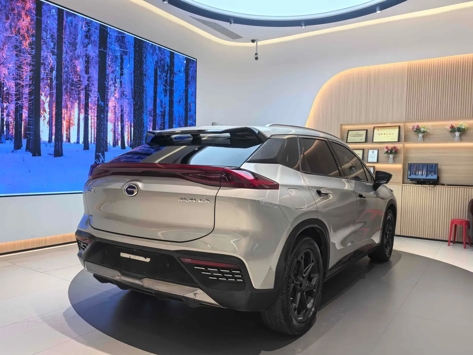 2020 AION LX thumbnail 2