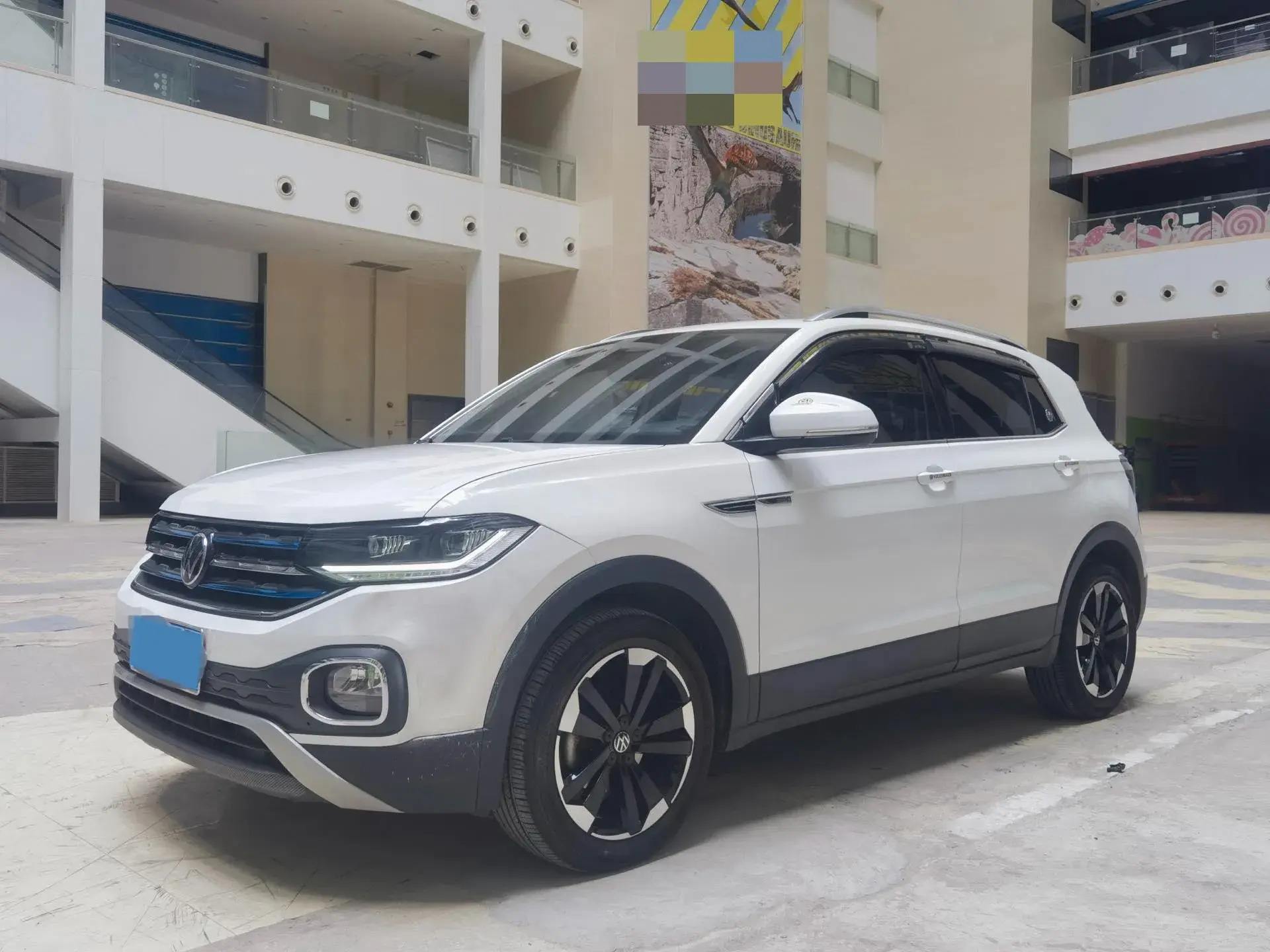 2020 VOLKSWAGEN TACQUA view 1