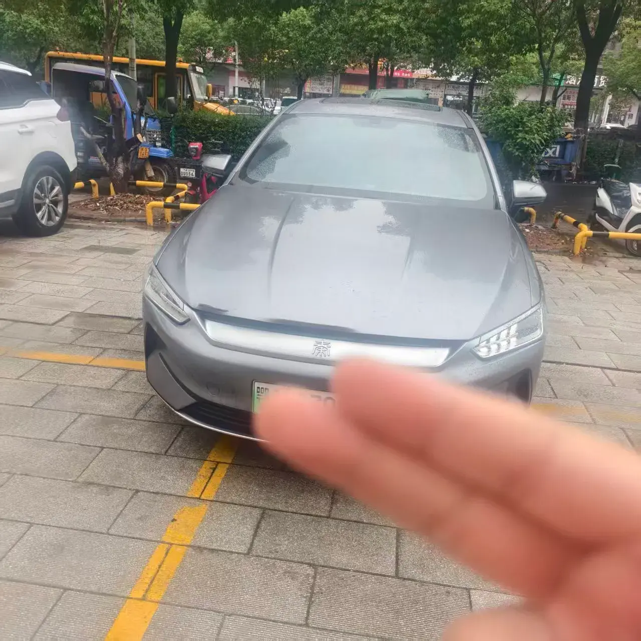 2021 BYD QIN thumbnail 2