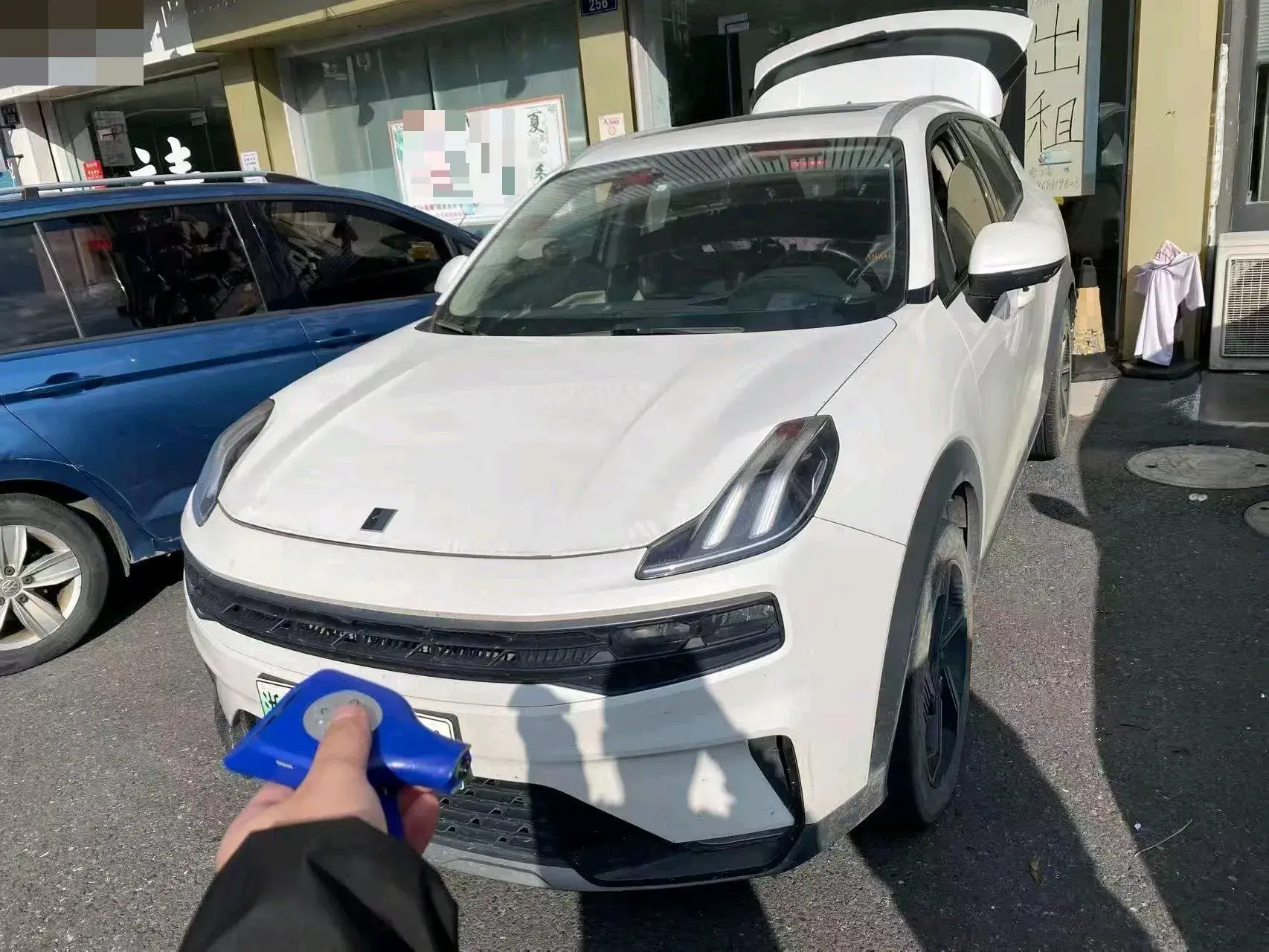 2022 LYNK&CO 06 view 1