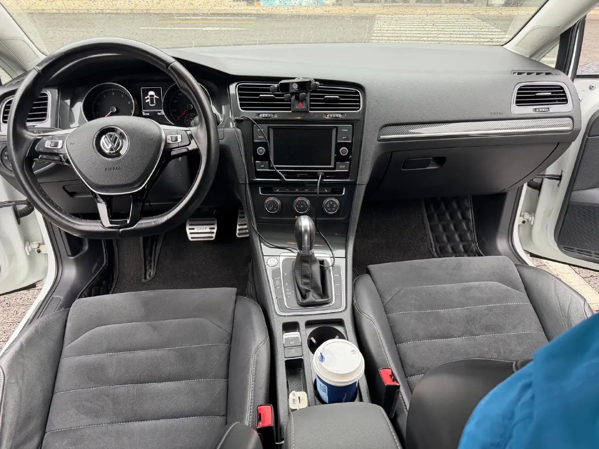 2018 Volkswagen Golf 1.4T 131HP L4 7DCT,autocango,china used car exporter,china ev exporter,chinese used car exporter,chinese used ev exporter