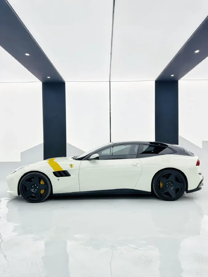 2017 Ferrari GTC4 Lusso 3.9T 609HP V8 7DCT,autocango,china used car exporter,china ev exporter,chinese used car exporter,chinese used ev exporter