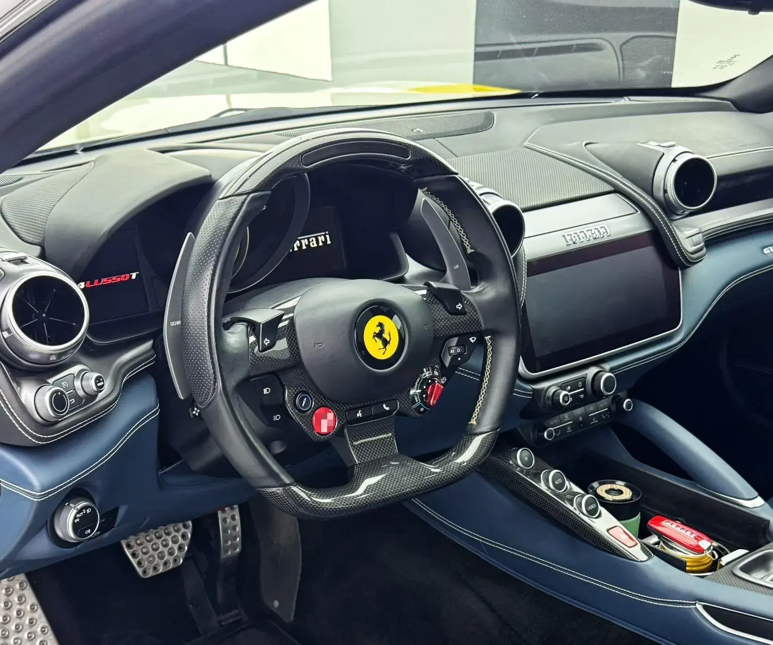 2017 FERRARI GTC4 thumbnail 4