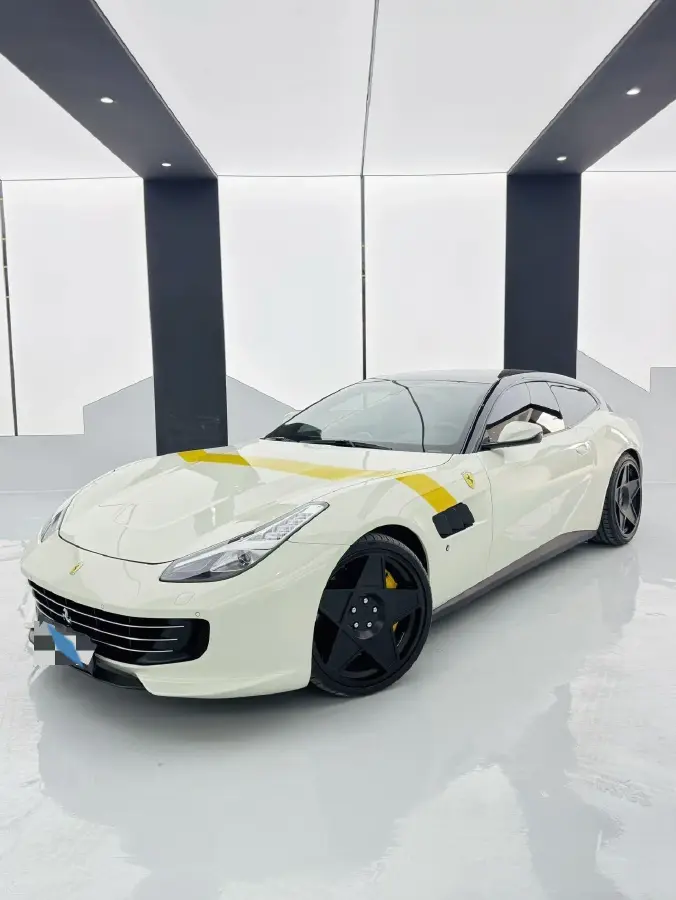 2017 Ferrari GTC4 Lusso 3.9T 609HP V8 7DCT