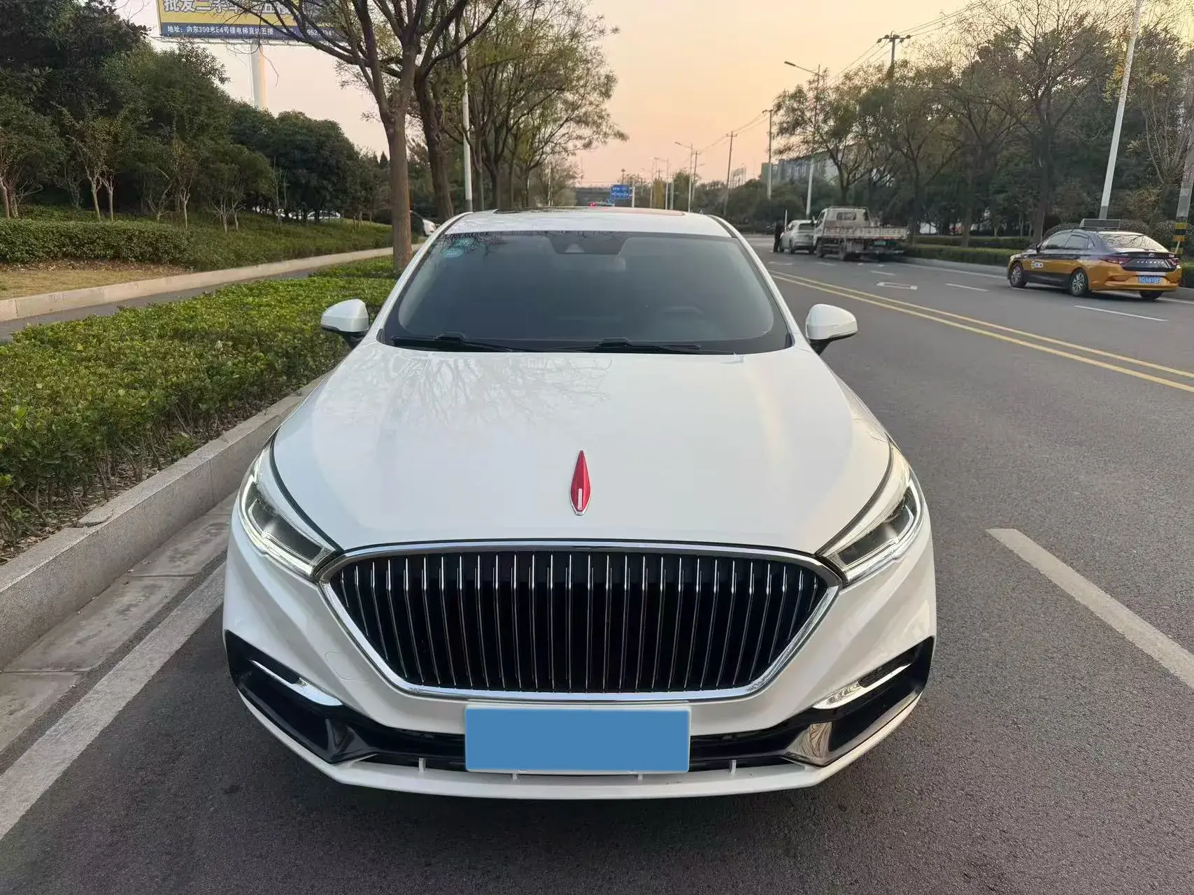 2019 HONGQI H5 thumbnail 4