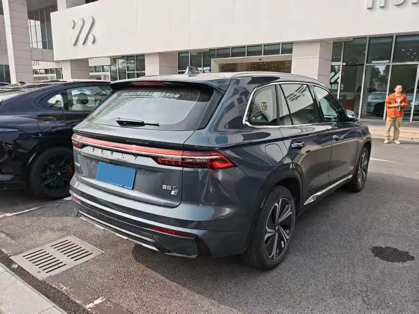 2022 GEELY MONJARO thumbnail 2