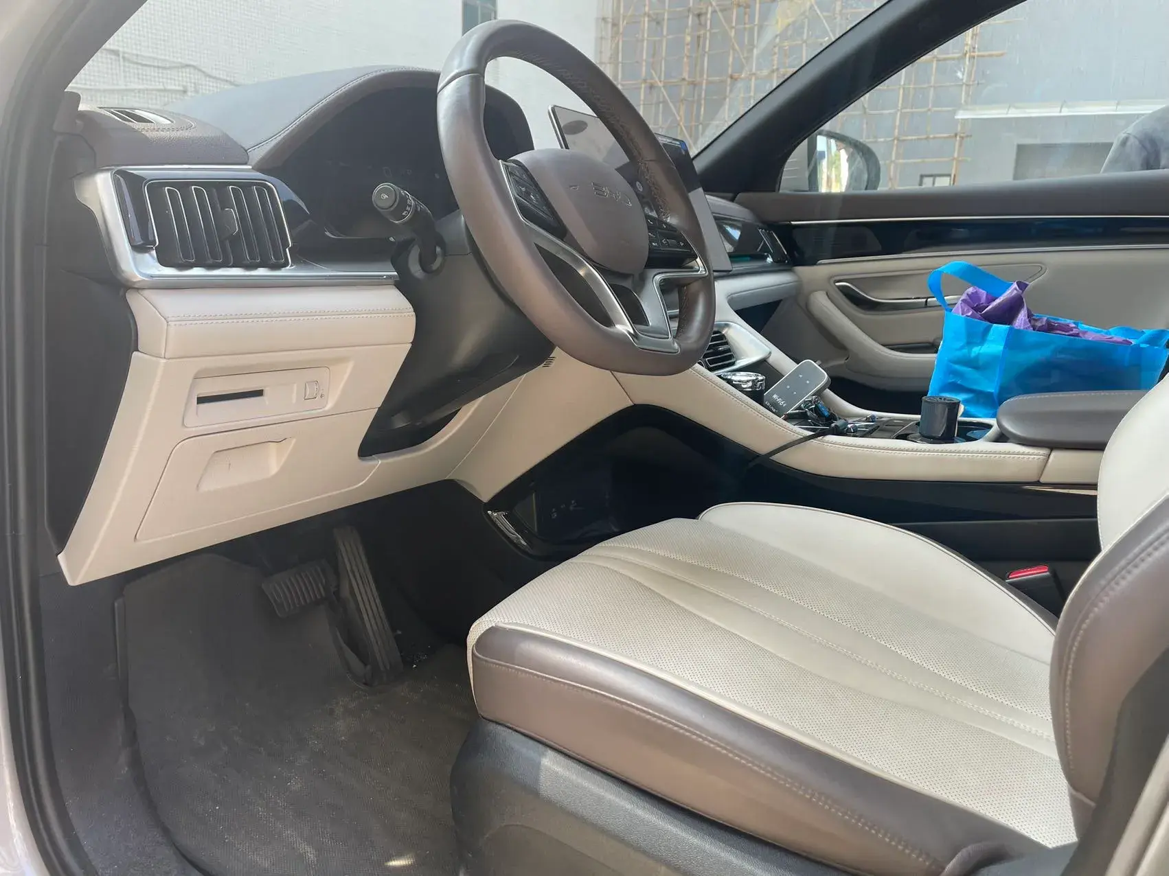 2024 BYD SONG thumbnail 3