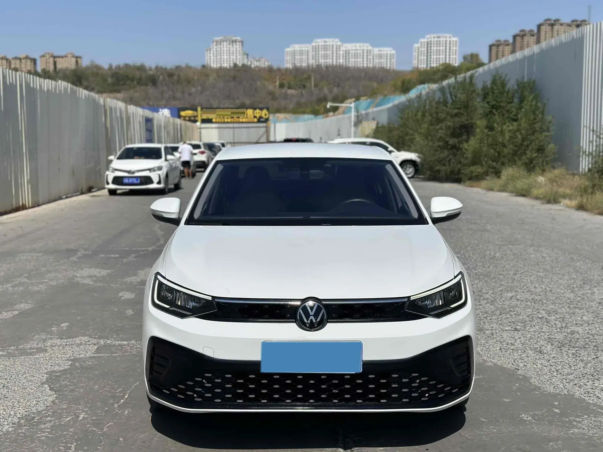 2023 VOLKSWAGEN LAVIDA thumbnail 3