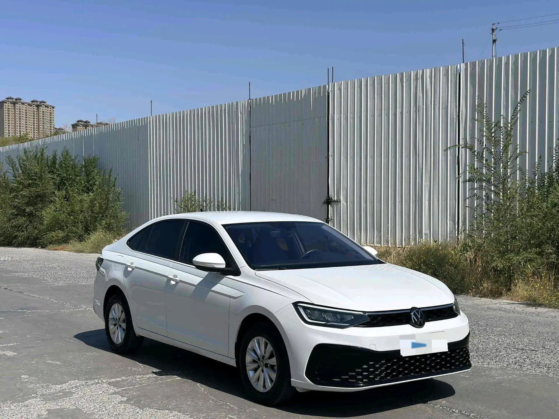 2023 VOLKSWAGEN LAVIDA thumbnail 2
