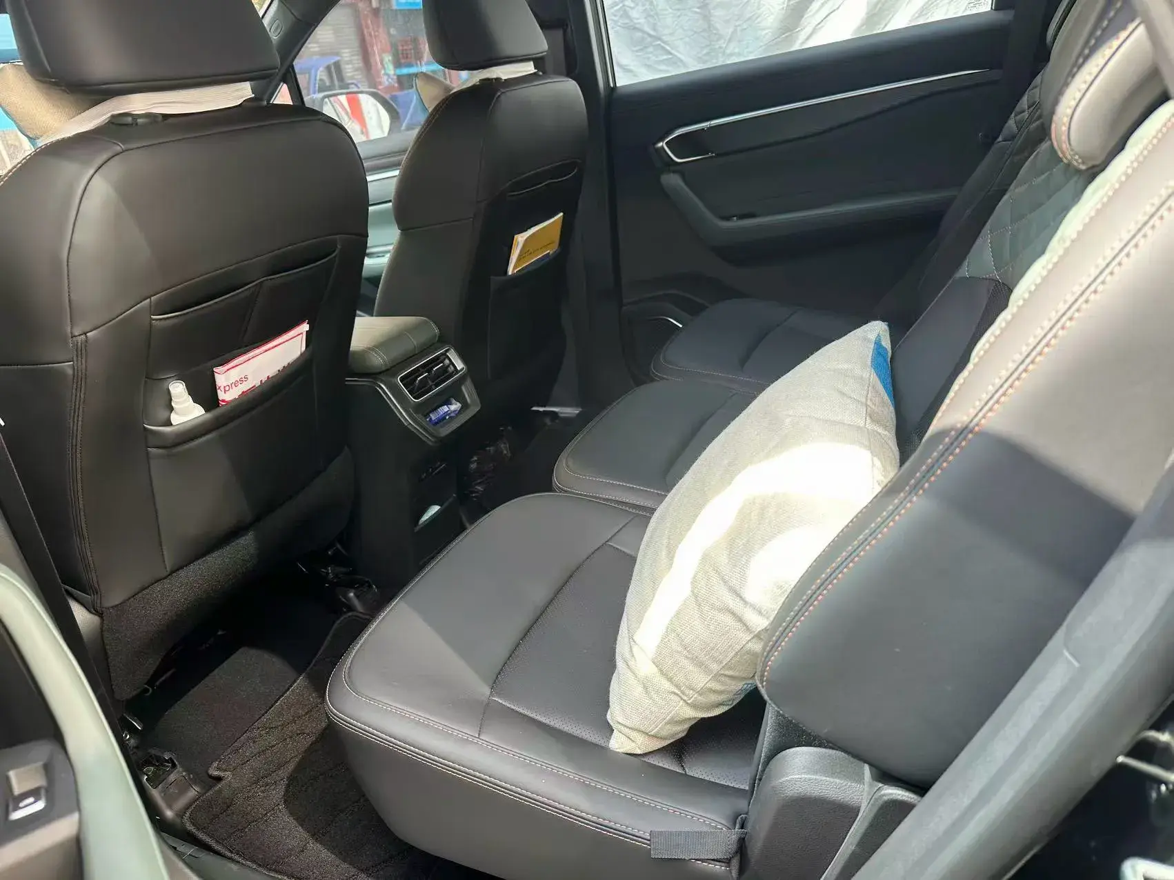 2023 GEELY STARRAY thumbnail 3