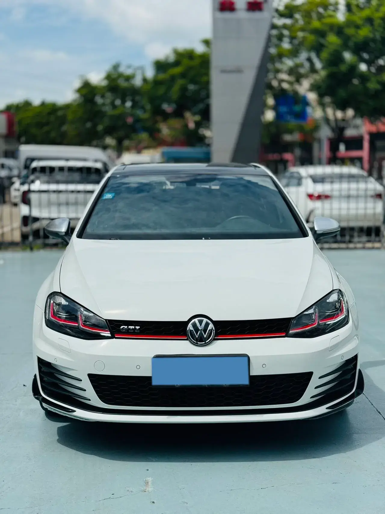 2016 VOLKSWAGEN GOLFGTI thumbnail 2
