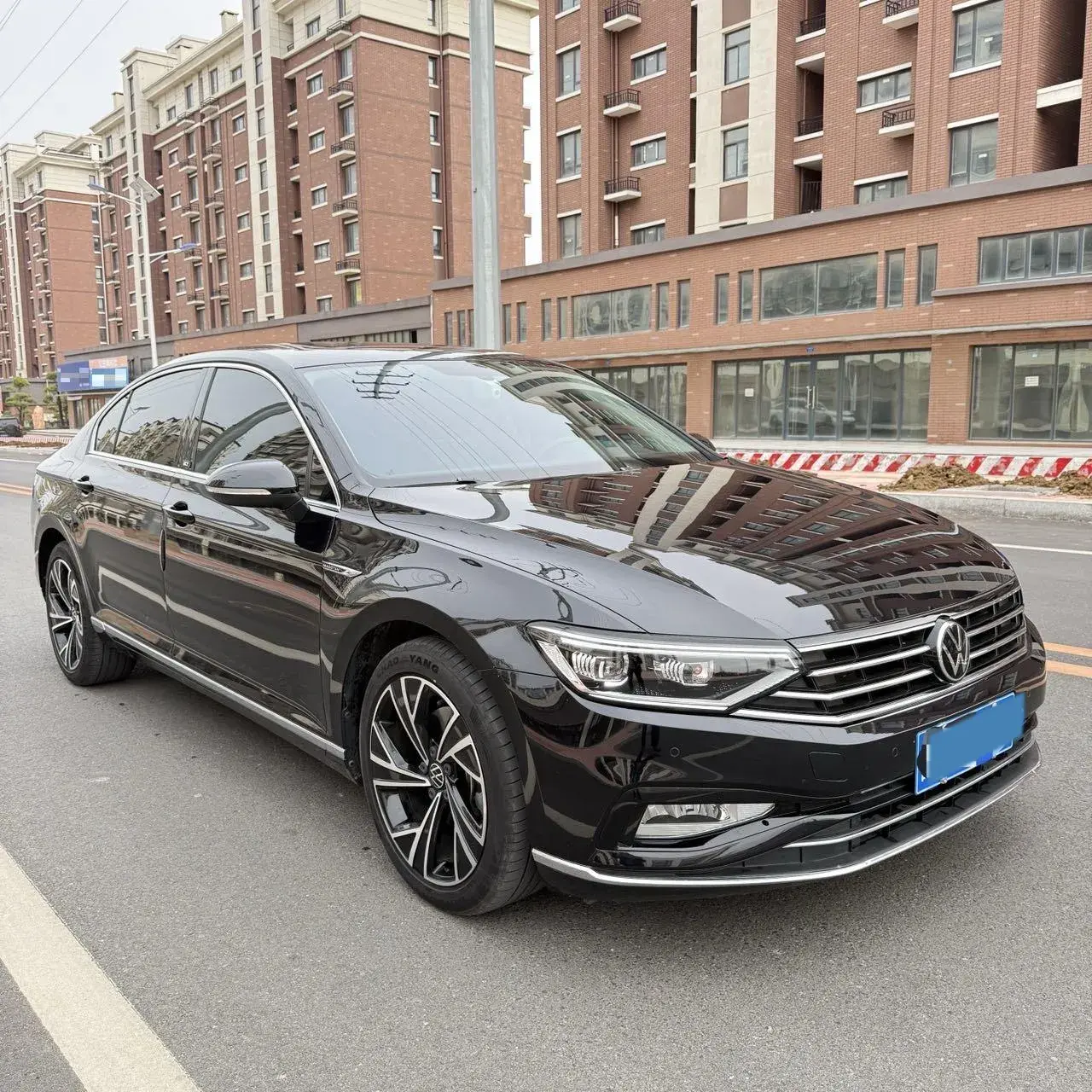 2020 VOLKSWAGEN MAGOTAN thumbnail 3