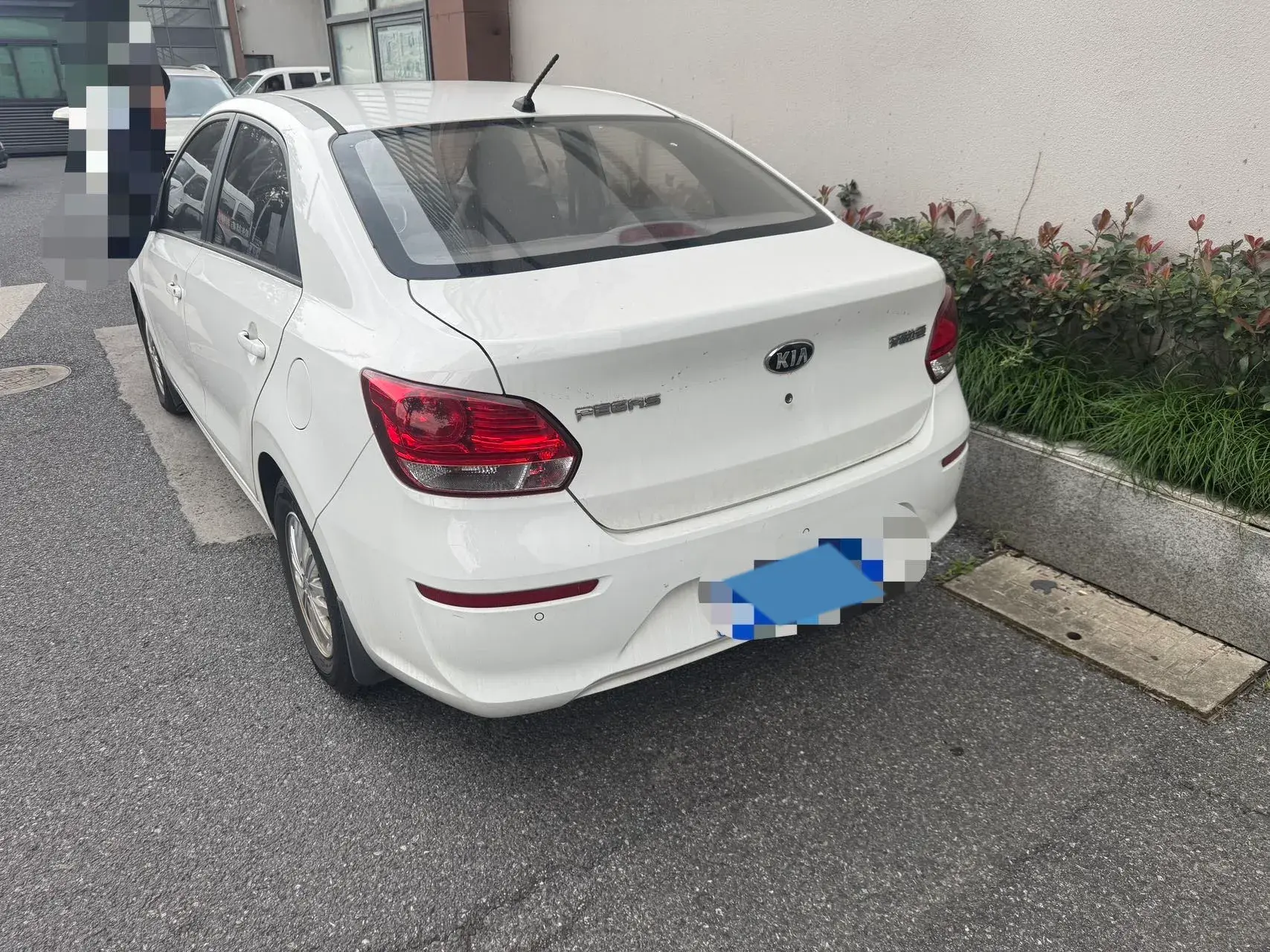 2017 KIA PEGAS thumbnail 2