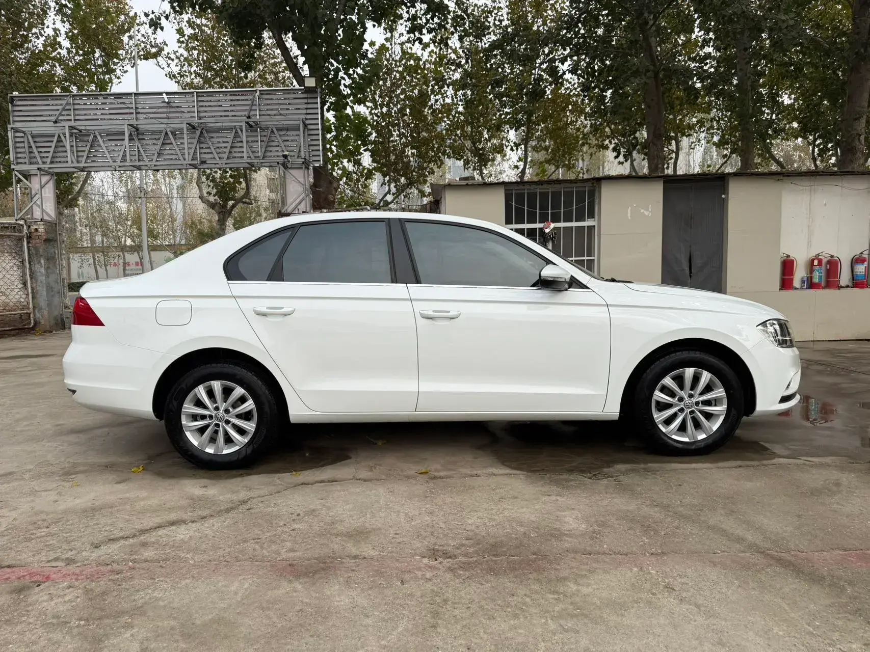 2018 VOLKSWAGEN BORA thumbnail 4