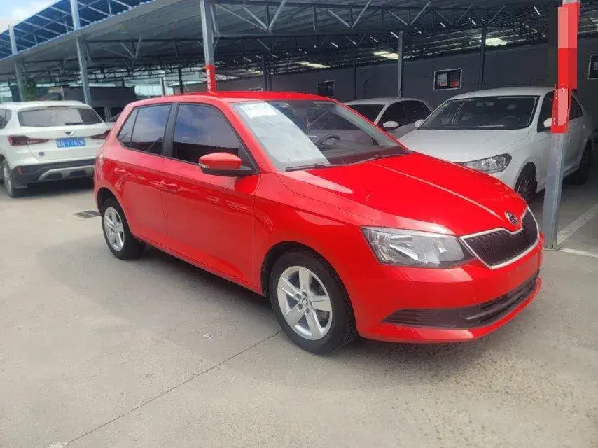 2017 SKODA FABIA thumbnail 3