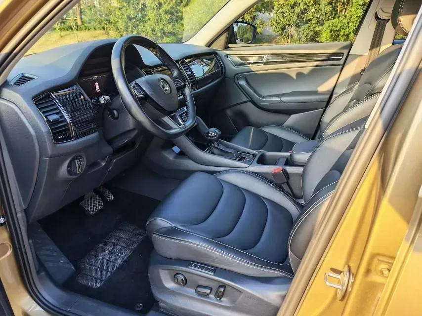 2019 Skoda Kodiak 2.0T 186HP L4 7DCT,autocango,china used car exporter,china ev exporter,chinese used car exporter,chinese used ev exporter