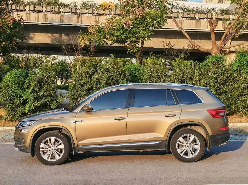 2019 Skoda Kodiak 2.0T 186HP L4 7DCT,autocango,china used car exporter,china ev exporter,chinese used car exporter,chinese used ev exporter