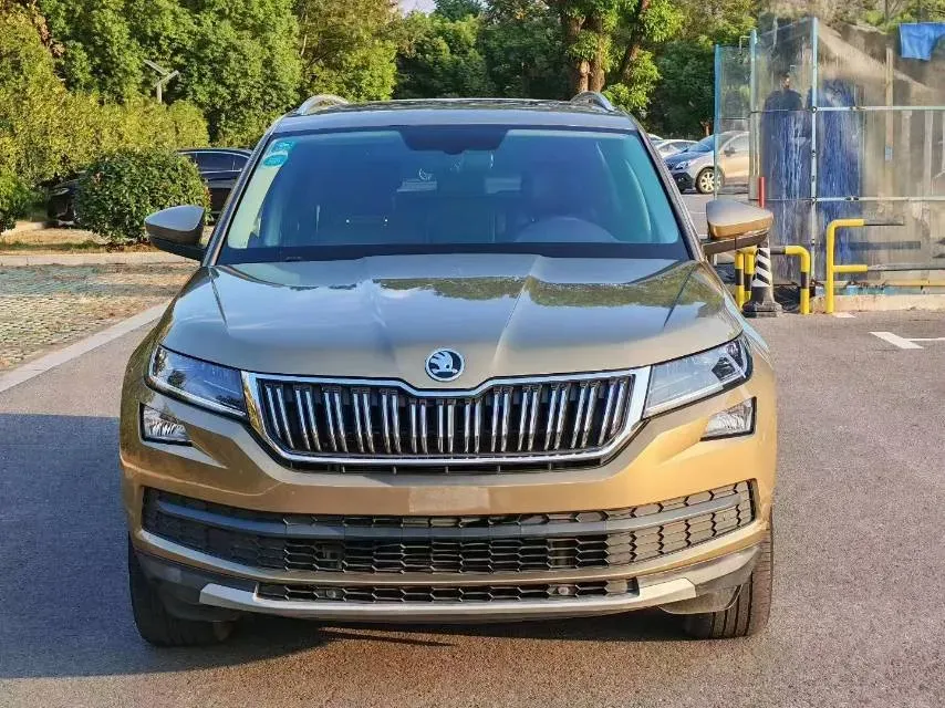 2019 Skoda Kodiak 2.0T 186HP L4 7DCT,autocango,china used car exporter,china ev exporter,chinese used car exporter,chinese used ev exporter
