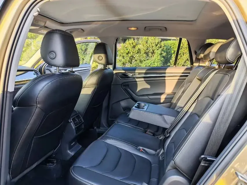 2019 Skoda Kodiak 2.0T 186HP L4 7DCT,autocango,china used car exporter,china ev exporter,chinese used car exporter,chinese used ev exporter