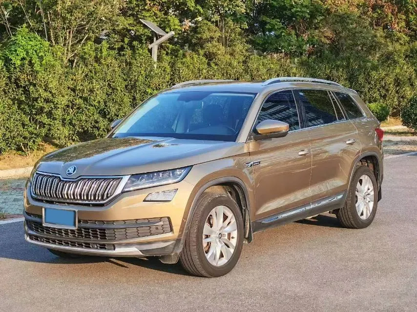 2019 Skoda Kodiak 2.0T 186HP L4 7DCT,autocango,china used car exporter,china ev exporter,chinese used car exporter,chinese used ev exporter