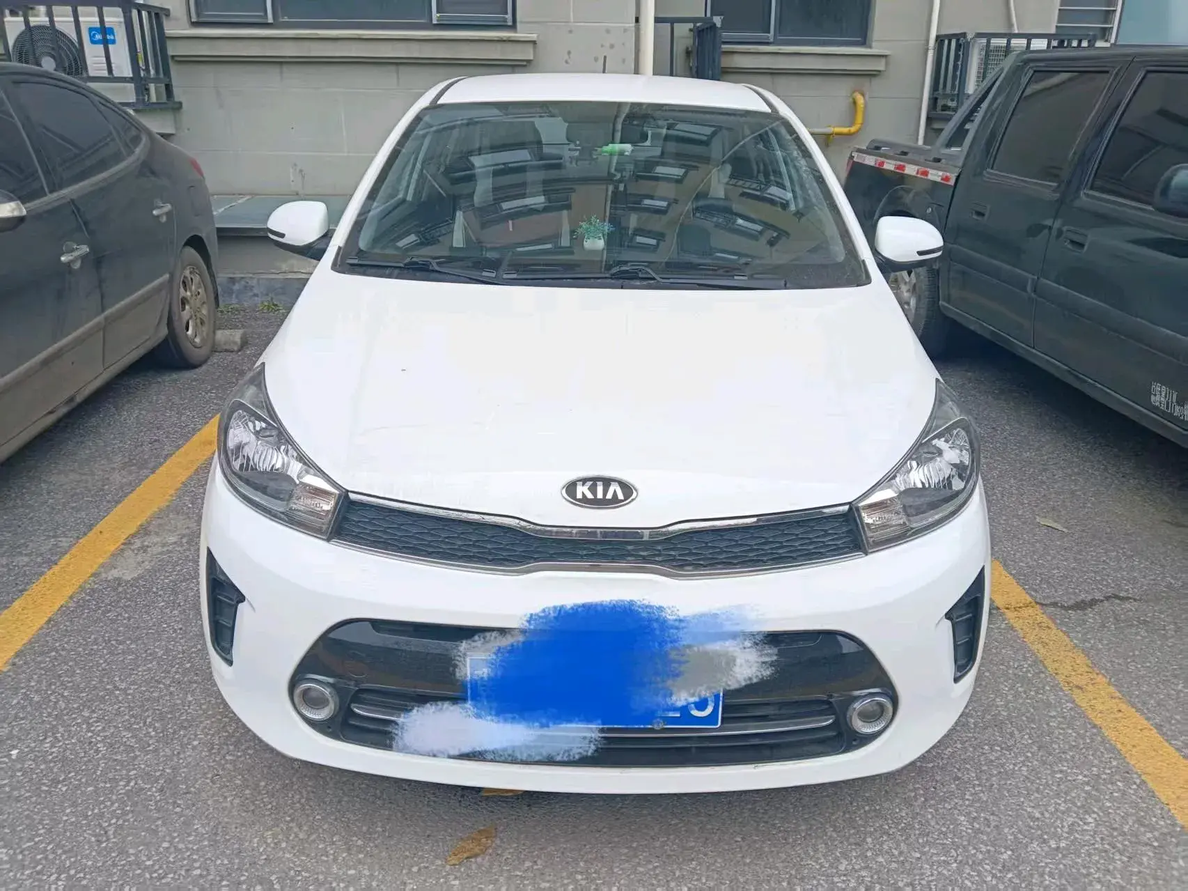 2017 KIA PEGAS thumbnail 2