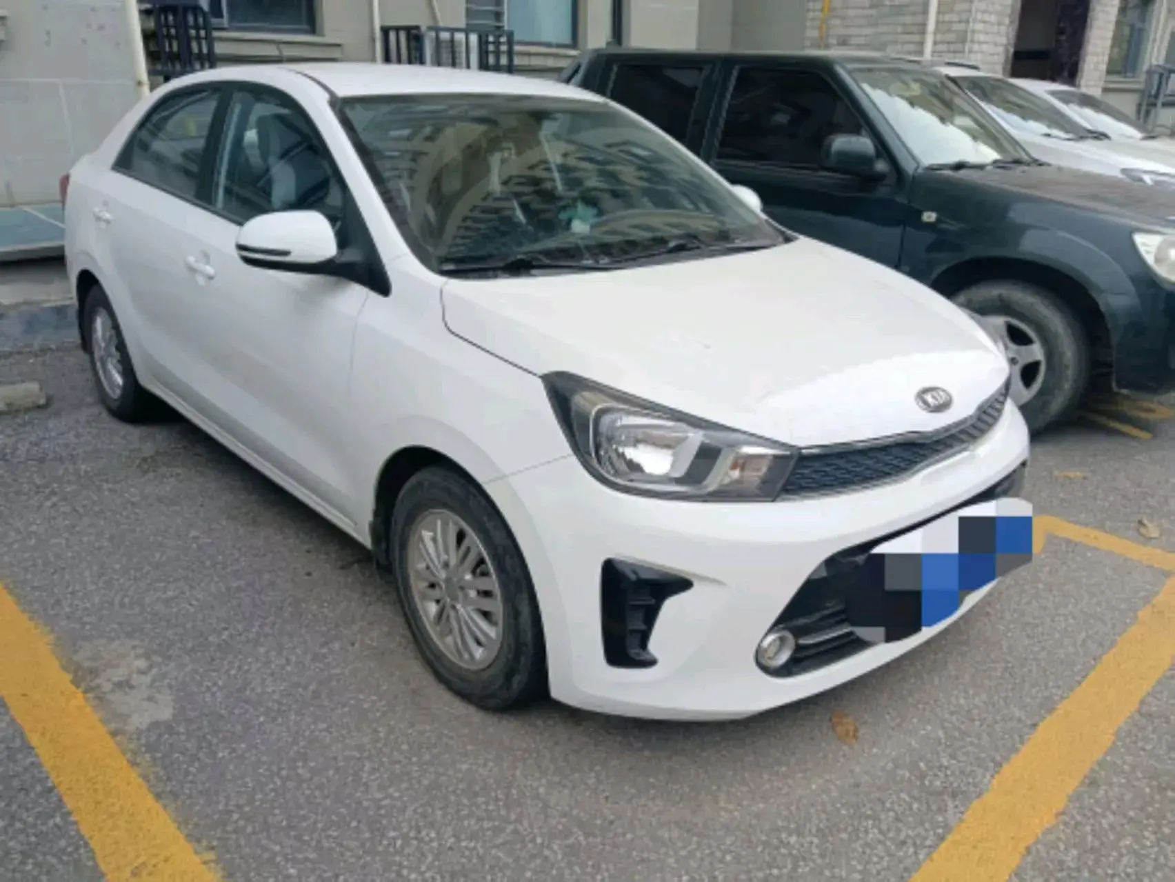 2017 KIA PEGAS thumbnail 3