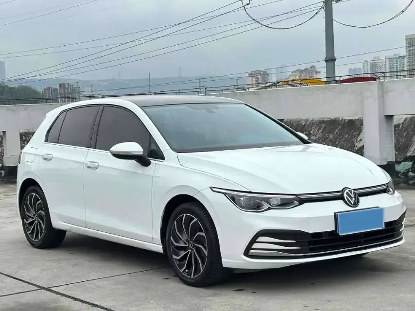 2021 VOLKSWAGEN GOLF thumbnail 2