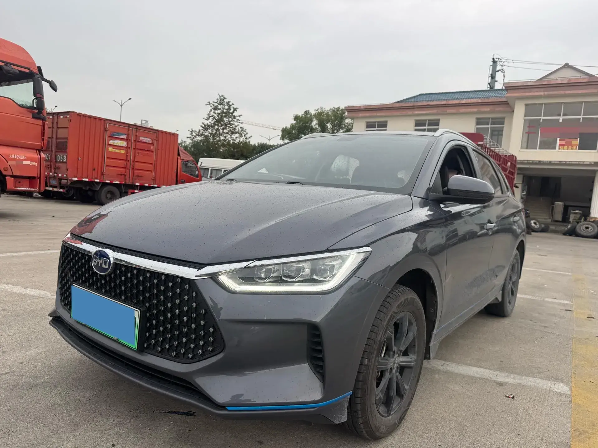 2021 BYD E3 view 1