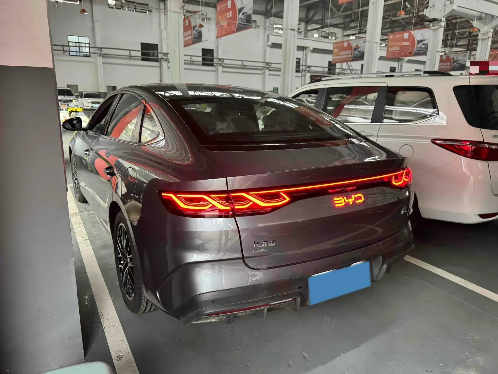 2024 BYD QINL thumbnail 4